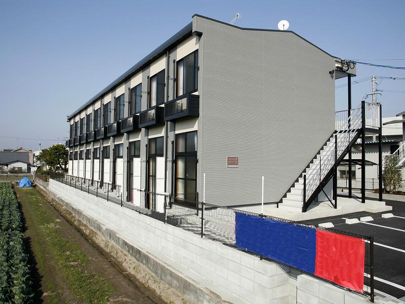 レオパレスフローラ 六坊