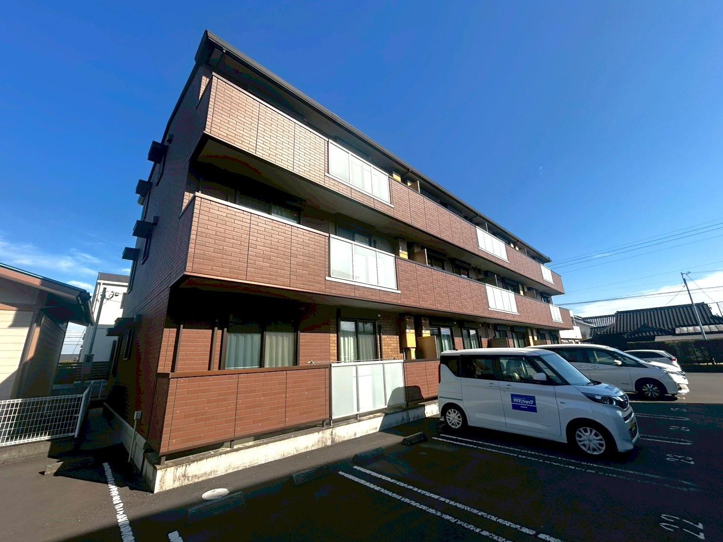 ルナージュ A棟