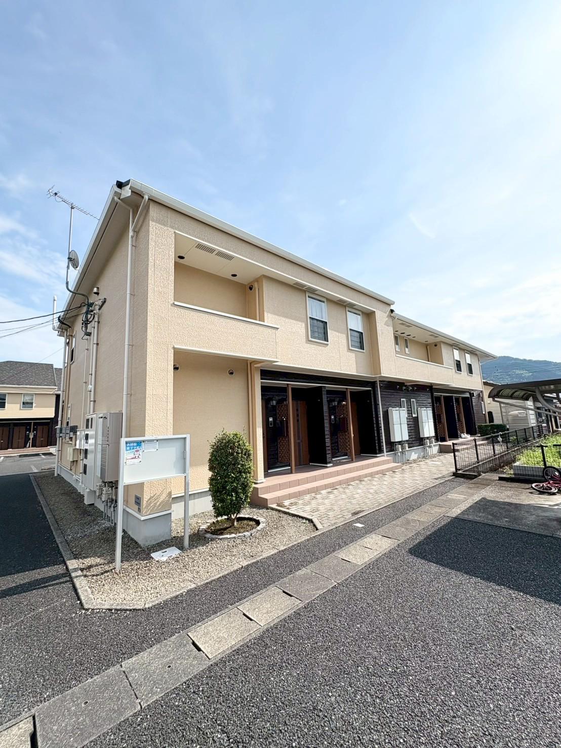 クレメントガーデンハウス A棟