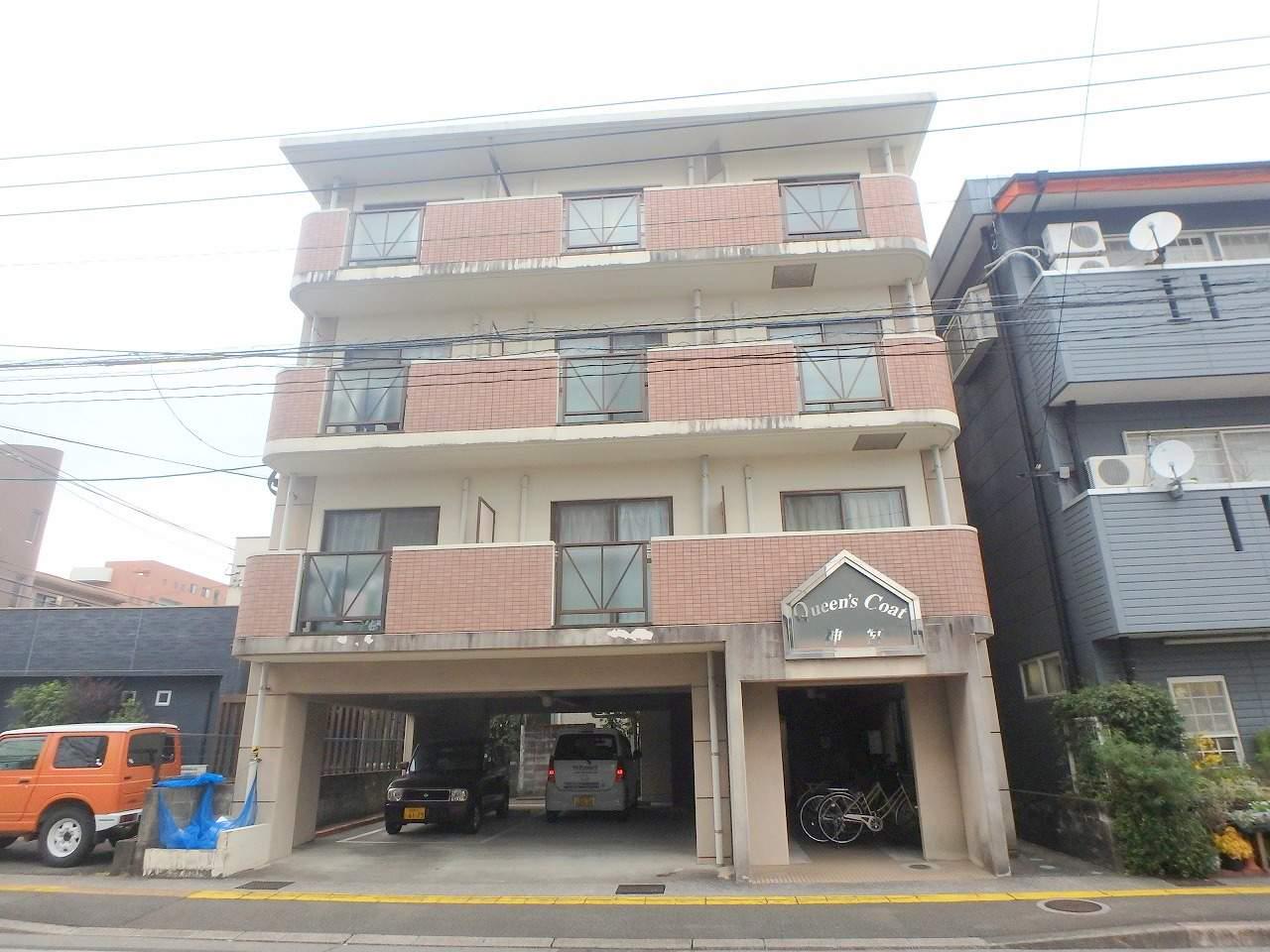 クィーンズコート神宮