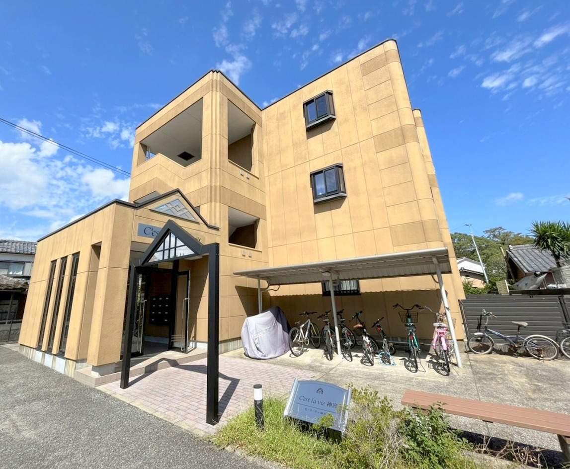 セ・ラ・ヴィ神宮