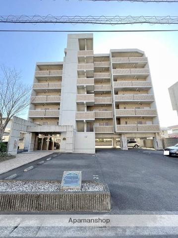 エンブレーマ西池