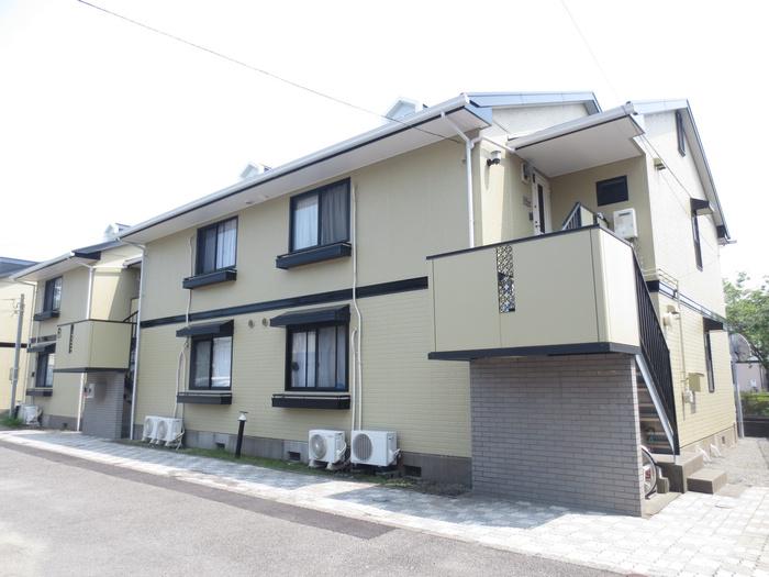 ファミール本郷 B