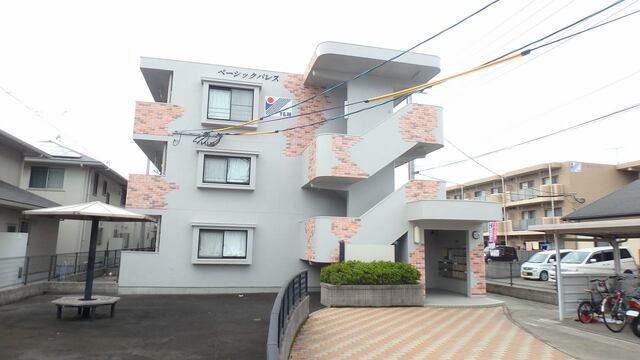 ベーシックパレス