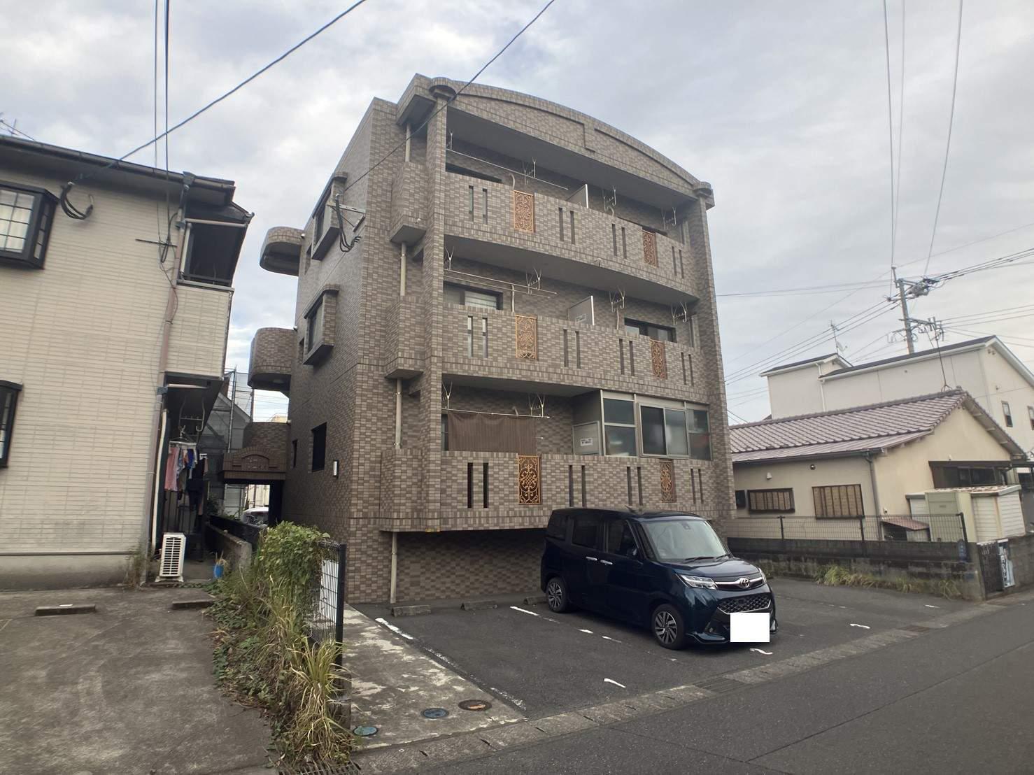 ドミール・ジュネス