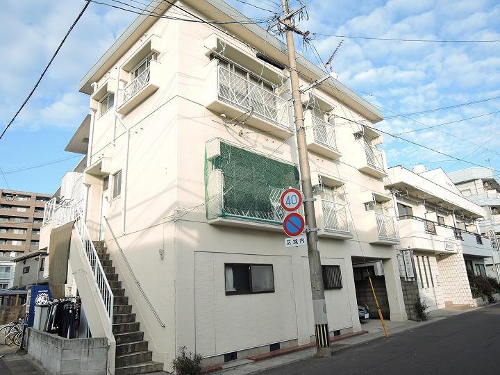 中間ビル