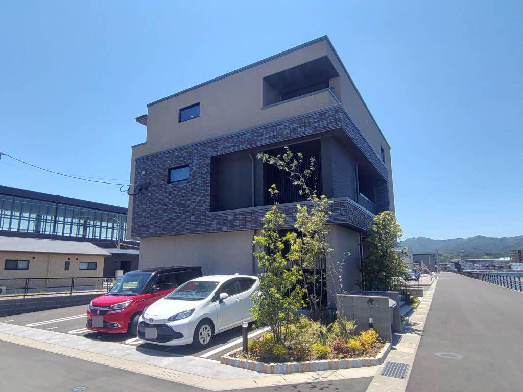 シャーメゾン谷山駅前(2LDK/2階)