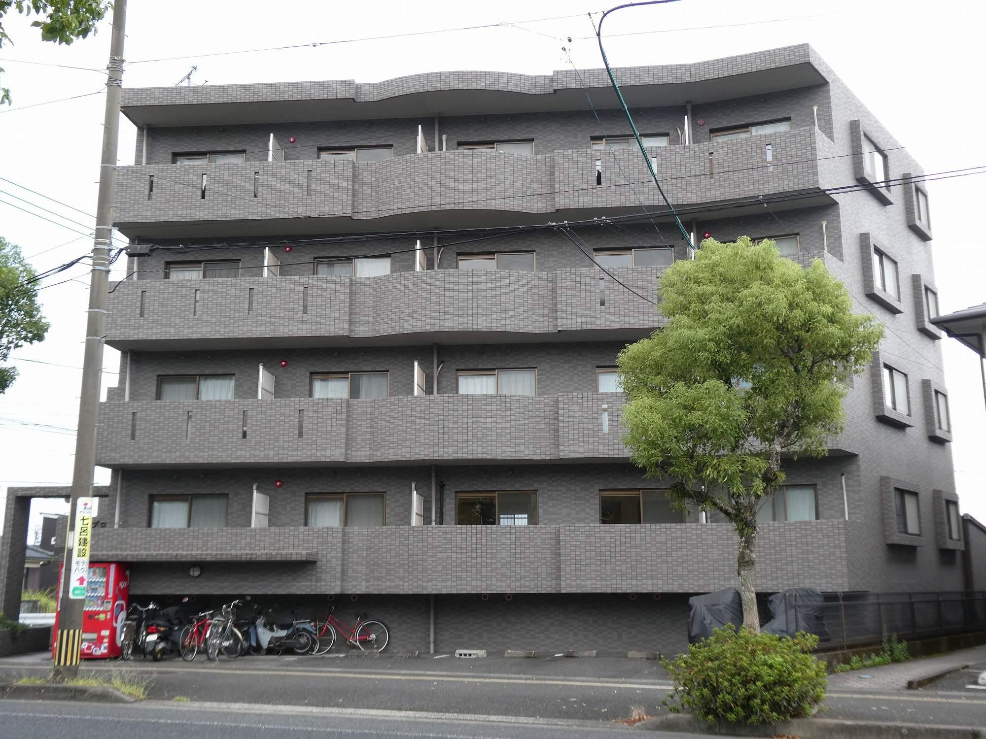 エンプロイうしおⅢ