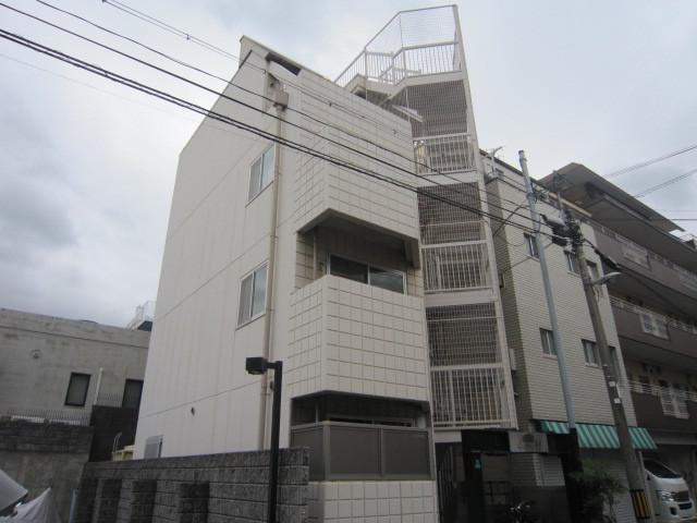 CITY M