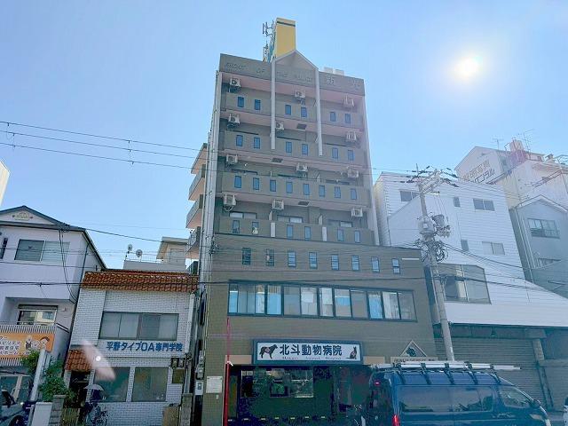 FRONT OF THE POLICE新光
