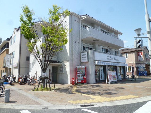 プチシャルマン北口