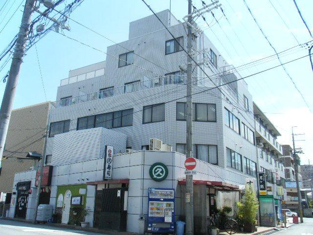 ニューハーモニーセンタービル