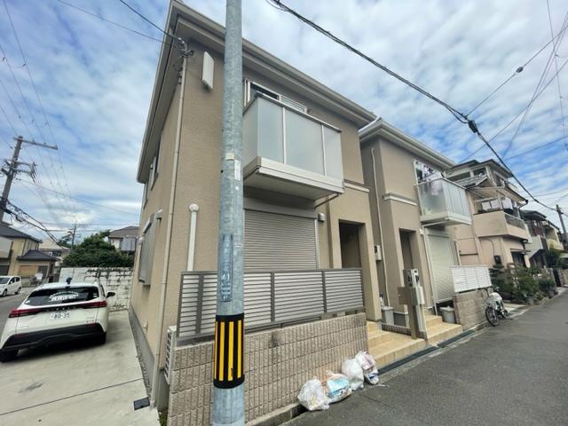 大阪市営御堂筋線 江坂駅 徒歩16分  築11年(3LDK)