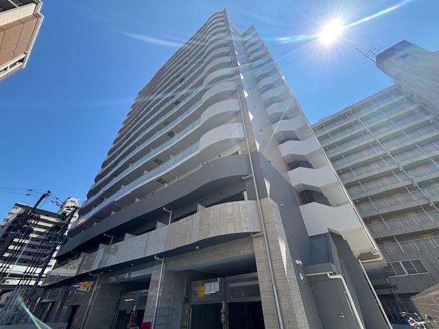セレニテ江坂グランデ