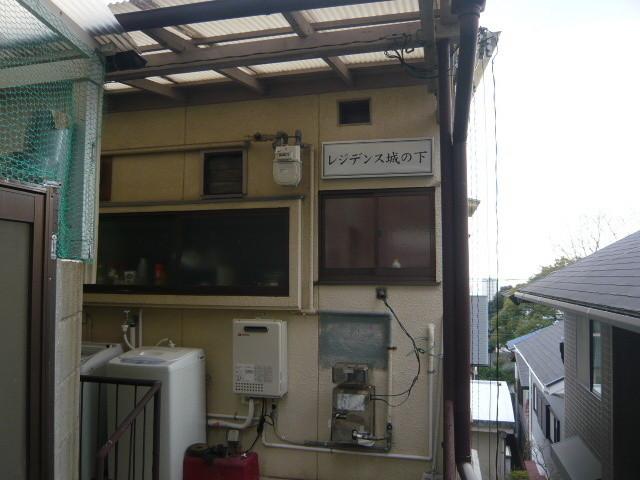 レジデンス城の下