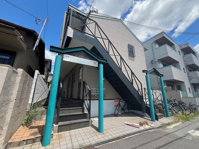 フローレス岡本