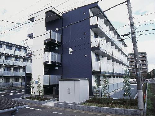 レオパレスカモミールA
