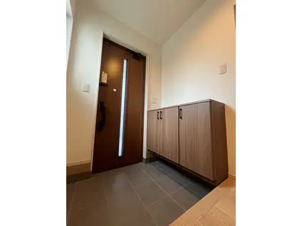 近鉄湯の山線 中川原駅 徒歩14分 2階建 築5年(4LDK)の玄関写真