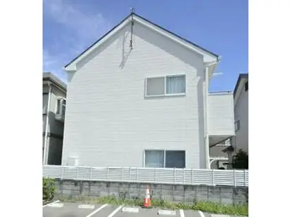 リライアンス六浦(1K/1階)の外観写真