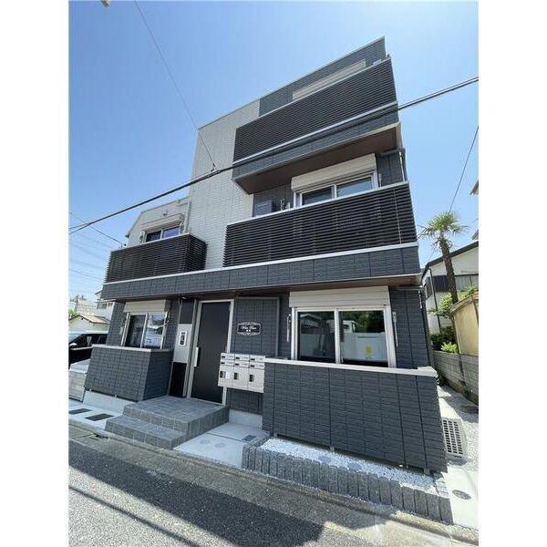 WHITE BASE 駒場