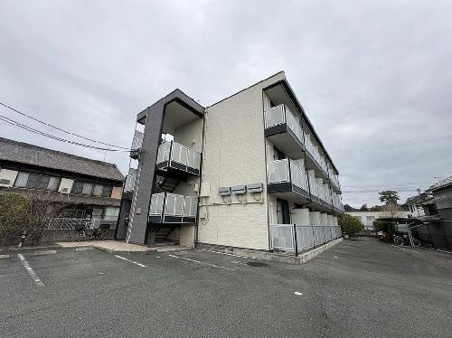 レオパレスカーサフィオーレ