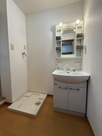 第五カネイ八帖北町アパート B棟