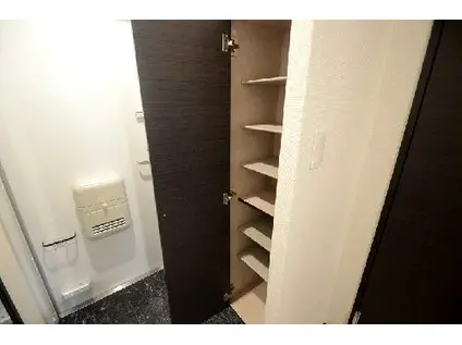 クレイノFLORA宇美2(1K/2階)の玄関写真