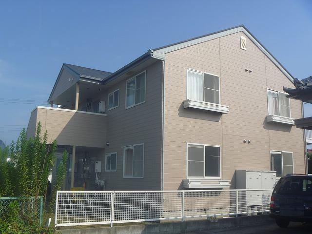 ファミール B
