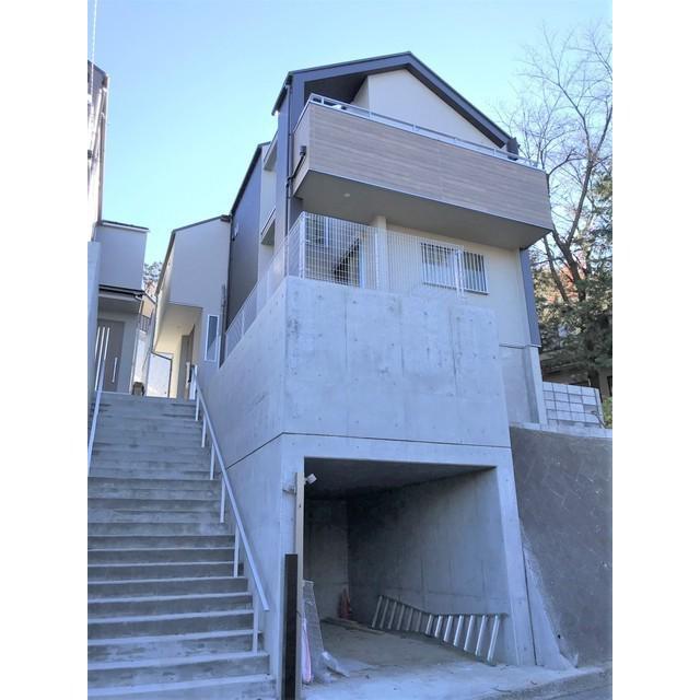 南武線 南多摩駅 徒歩8分 2階建 築5年