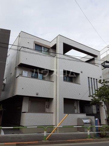 ジョルニ フェリーチ