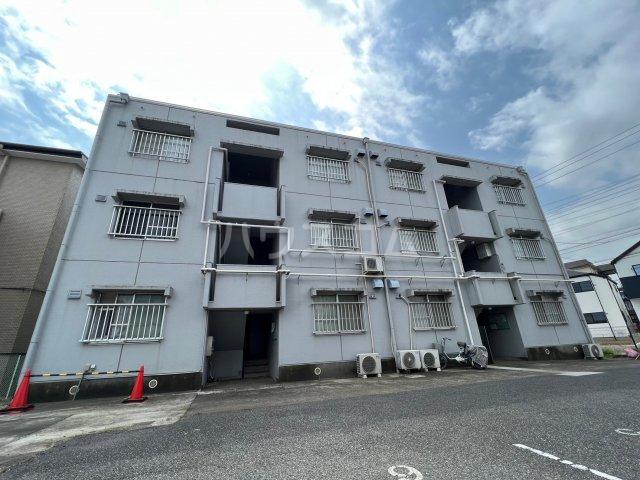 ヤマサイコーポ3号棟