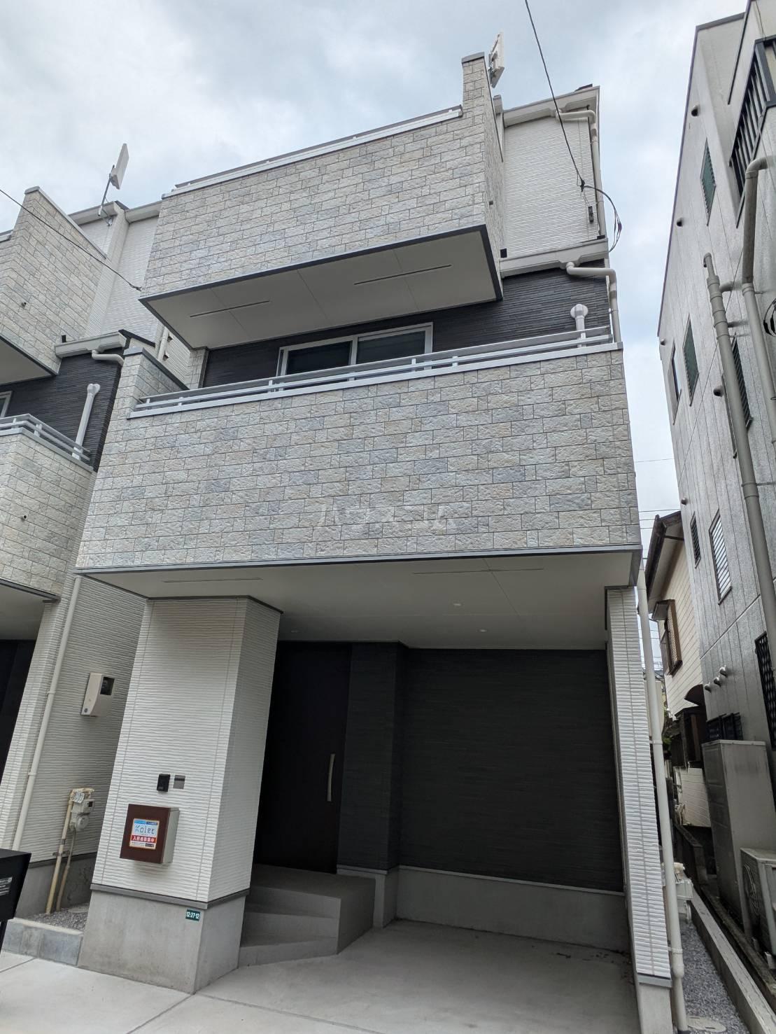 京浜東北・根岸線 浦和駅 徒歩14分  築3年