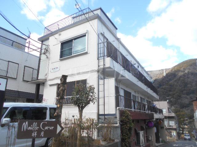 石間荘
