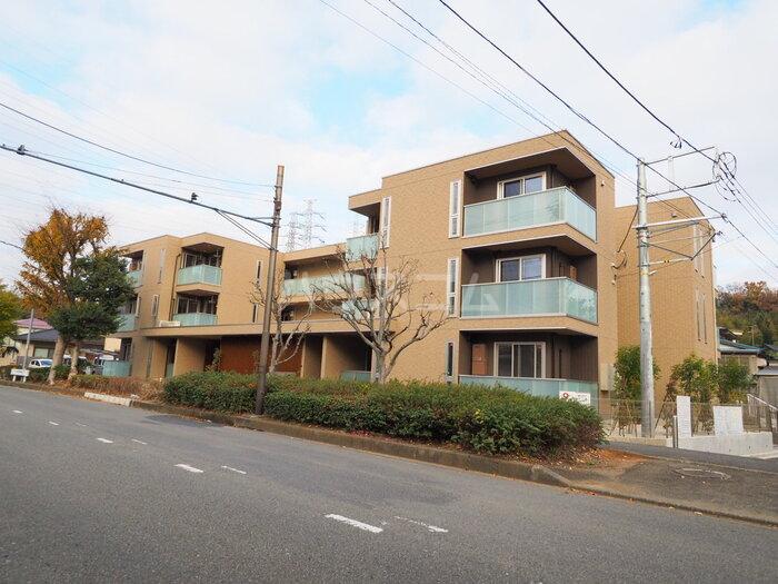 D PAINA 小机町