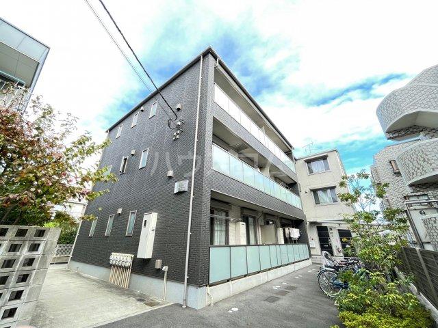 REI COURT