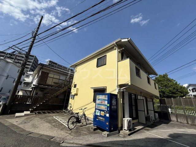 アムールヤマニ