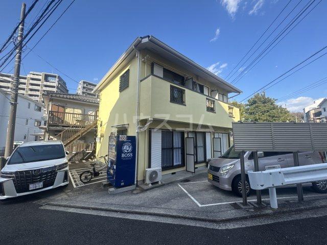 アムールヤマニ