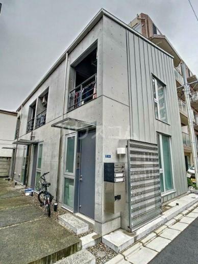 M-HOUSE