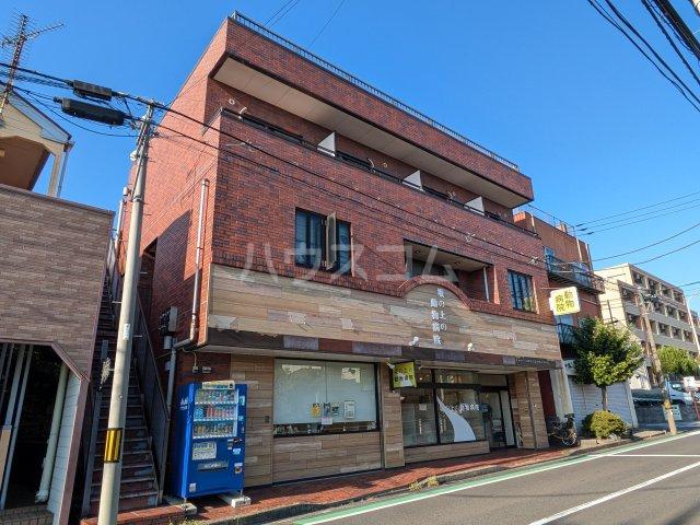 ロベール石川