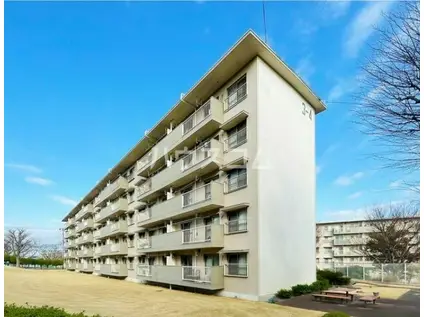 第二あやめ台団地6号棟(3DK/4階)の外観写真