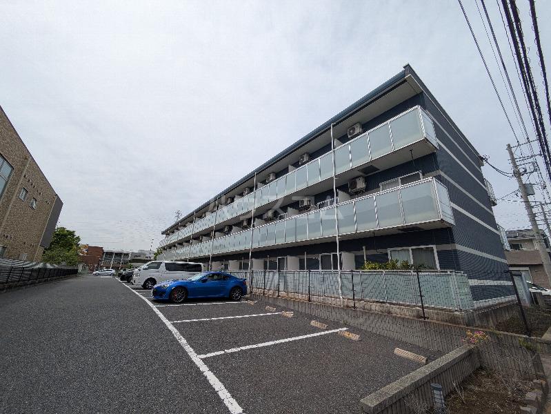 レオネクストブルージュ