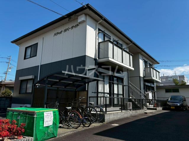 パティオリバーサイド