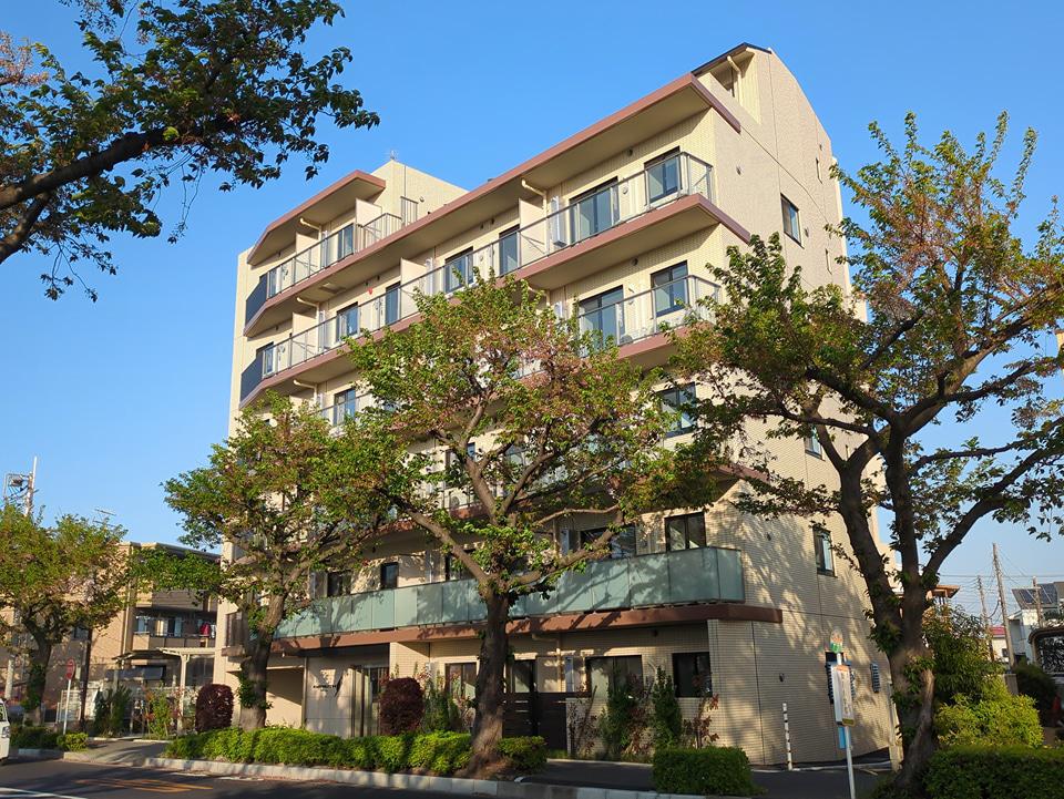 エストゥルース府中