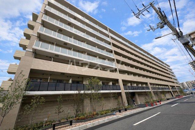 プレサンス京橋GREEN YARDアルミラ