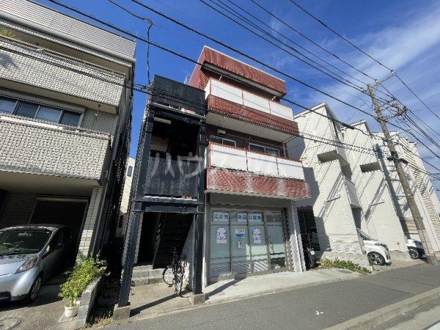 イーストコート