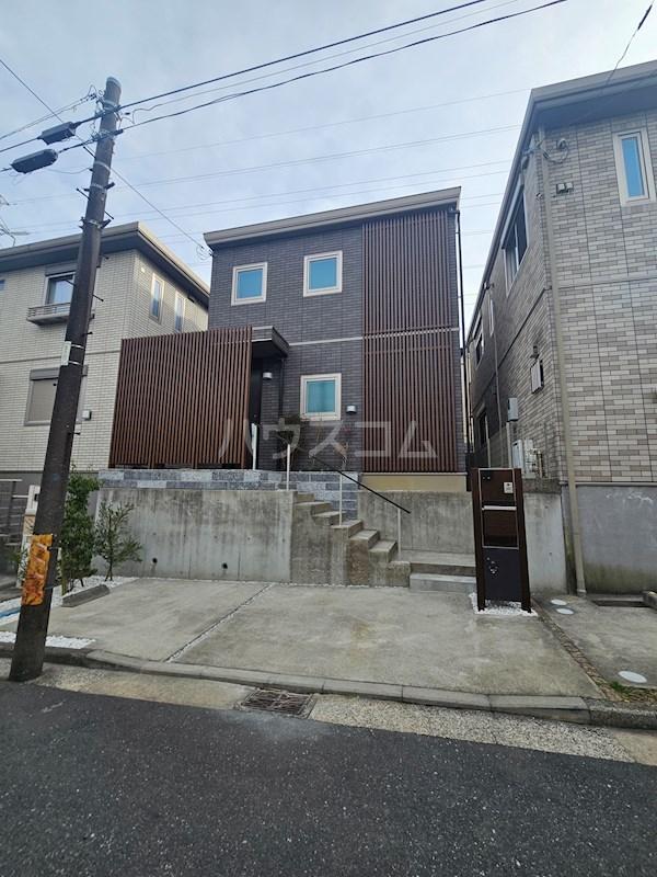 京浜急行電鉄本線 杉田駅(神奈川) 徒歩16分  築1年(3LDK)