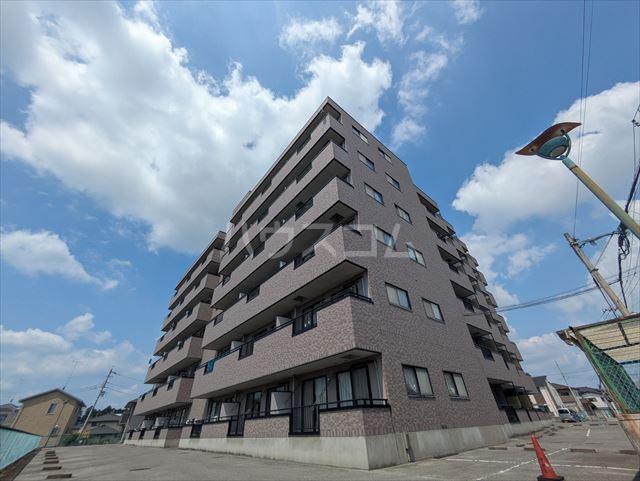 フォリア西川田