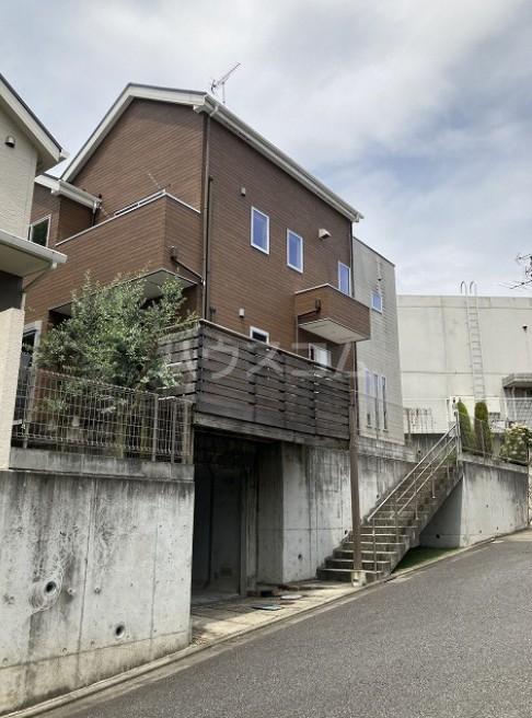 小田急電鉄小田原線 鶴川駅 徒歩21分 2階建 築10年