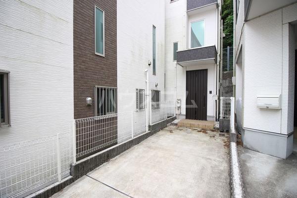 東急東横線 横浜駅 徒歩14分 3階建 築13年