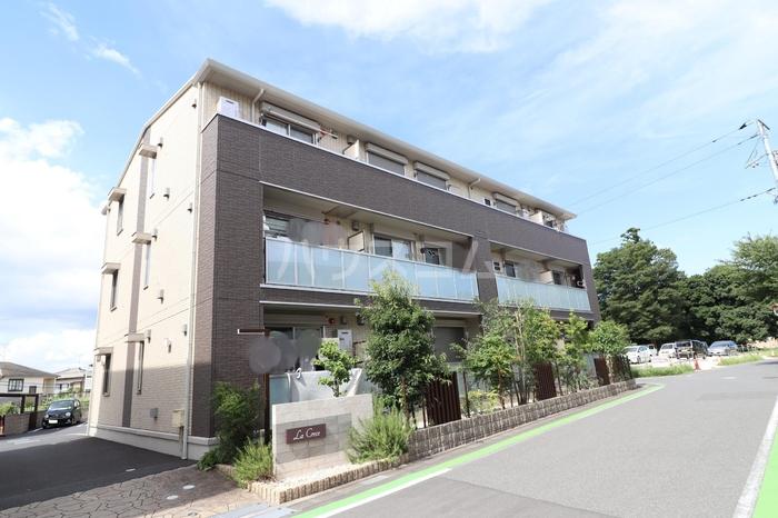 LA CRECE E棟